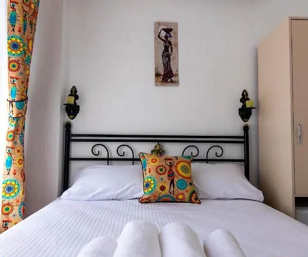 E2 Deniz * בוזקאדה