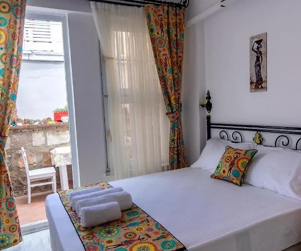 E2 Deniz בוזקאדה